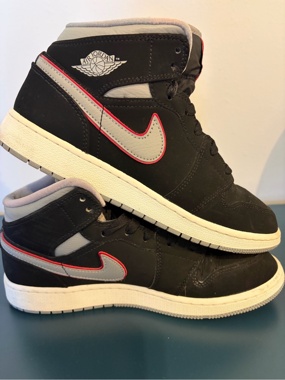 Nike Air Jordan Retro 1 Mid Black Suede
